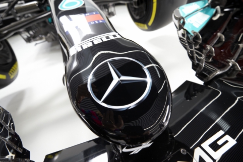 Kas iš pilotų turi šansą patekti į „Mercedes“?