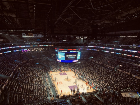 „Hawks“ įveikė „76ers“ ir pateko į Rytų finalą, „Suns“ sėkmingai pradėjo savo seriją