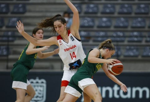 Be gailesčio: Europos šešiolikmečių turnyre ispanės sutalžė lietuves