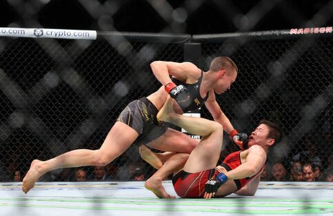 „UFC 268“ turnyre R. Namajunas susižėrė rekordinį uždarbį