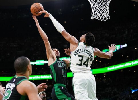 „Bucks“ nugalėjo „Celtics“ ir perėmė namų aikštelės pranašumą