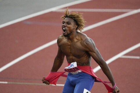 200 m sprinte triumfavo neįtikėtinus rezultatus pademonstravę N. Lylesas ir S. Jackson