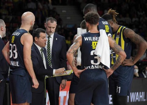 Stambulo derbyje triumfavo be pralaimėjimų žygiuojanti „Fenerbahce“