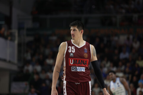 „Anadolu Efes“ pasirašė sutartį su Europos taurėje žibėjusiu puolėju