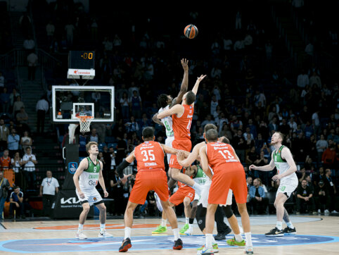 Puikiai į rungtynes grįžęs „Žalgiris“ galiausiai krito prieš „Anadolu Efes“