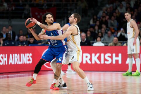 Sh. Larkinas turėtų likti „Anadolu efes“ – gynėjas atmetė kitos Stambulo komandos pasiūlymą