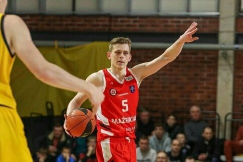 Skaudus kirtis „M Basket“: Mažeikių ekipos suomis rinktinės stovykloje patyrė sunkią traumą