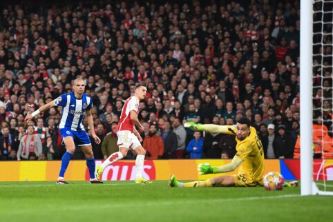 UEFA Čempionų lyga: „Barcelona“ sutvarkė reikalus namuose, „Arsenal“ prireikė baudinių serijos