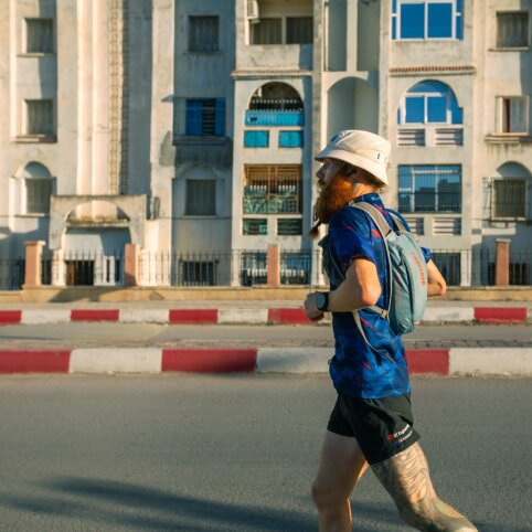 Istorija: britas R. Cookas nubėgo per visą Afriką