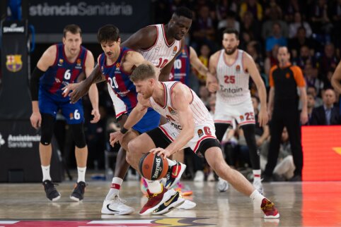 Jokubaitis pranoko Brazdeikį, bet „Olympiakos“ seriją Barselonoje pradėjo sėkmingai