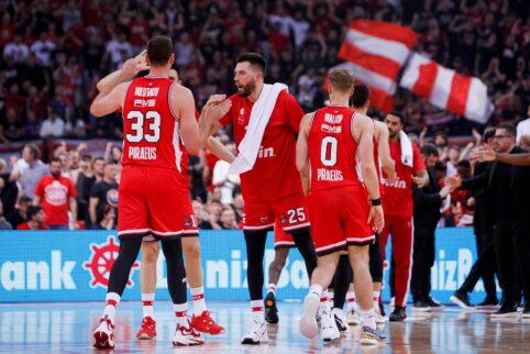 Didžiausią sutriuškinimą katalonams išrašęs „Olympiakos“ sugrąžino seriją į Barseloną
