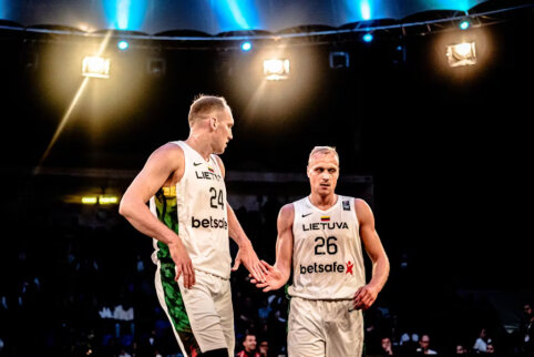 Olimpinis kelialapis – rankose: lenkus palaužusi 3x3 rinktinė keliaus į Paryžių