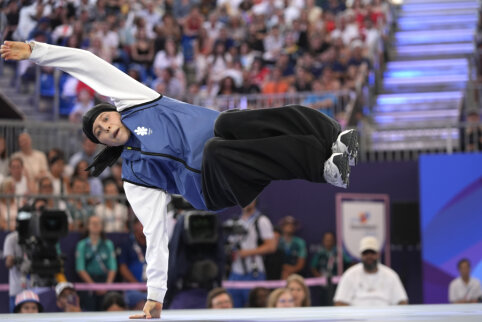 Japonei nusileidusi „B Girl Nicka“ iškovojo Paryžiaus olimpinių žaidynių sidabrą