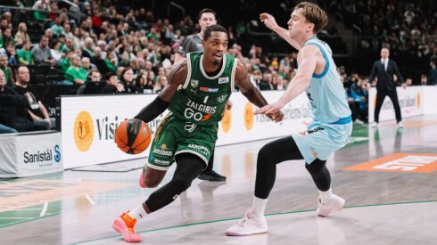 „Lakers“ gali bandyti prisivilioti L. Walkerį