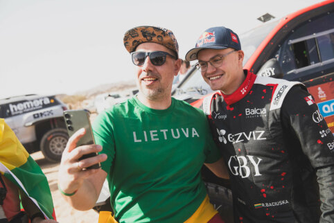 Dakaro organizatoriai patvirtino: R. Baciuška triumfavo „Chrono 48“ bei gavo medalį