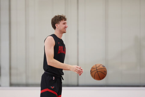 Efektingais epizodais pasižymėjęs M. Buzelis nukalė pirmą „Bulls“ pergalę vasaros lygoje