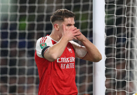 Arsenal pradėjo kelionę link Lygos taurės finalo