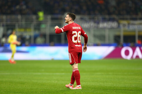 V. van Dijkas: Noriu, jog A. Robertsonas liktų &bdquo;Liverpool&ldquo; klube