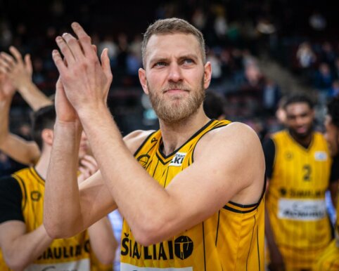 S. Vene kai kuriuos dar nustebina savo lietuvių kalba: &bdquo;Kai atsakau lietuvi&scaron;kai, pamatau dideles akis&ldquo;