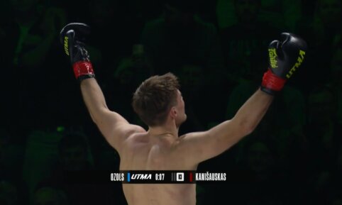 N. Kani&scaron;auskas efektingais smūgiais įveikė Ozolą