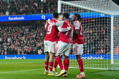 Arsenal FA taurėje lengvai susitvarkė