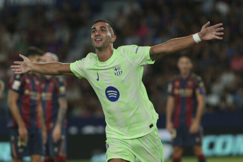 &bdquo;Barcos&ldquo; duetas pavie&scaron;ino klubo žiaurias baudas