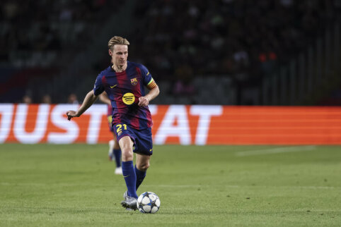 J. Laporta palygino F. de Jongą su vienu i&scaron; istorinių &bdquo;Barcelona&ldquo; klubo žaidėjų