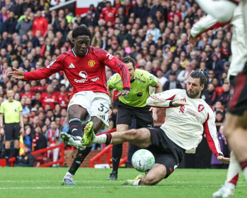 Gausiose rungtynėse &ndash; &bdquo;Manchester United&ldquo; įveikė &bdquo;Liverpool&ldquo; po K. Mainoo įvartis