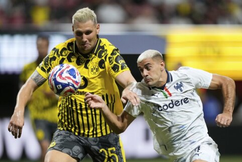 N. Sule po laikino buvimo Dortmunde nebetęs futbolininko karjeros