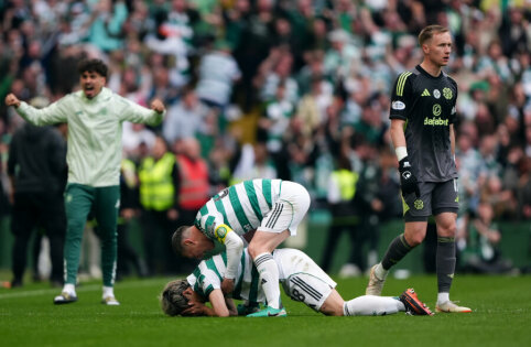 Per de&scaron;imt minučių istorijoje: &bdquo;Celtic&ldquo; paskutinę čempionato dieną įveikė &bdquo;Hearts&ldquo; ir i&scaron;kovojo čempionų titulą