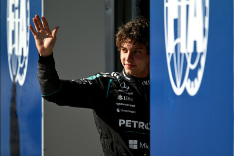 Antonelli įspūdingai aplenkė Verstappeną: &bdquo;Tai buvo vienas i&scaron; tų ratų, kuriuos vadiname stebuklingais&ldquo;