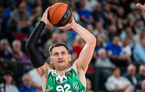 Žalgiris, dominavęs Utenoje, priartėjo prie titulo