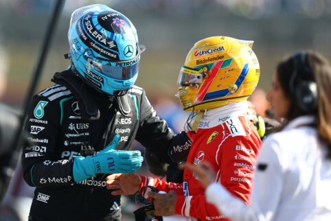 Silverstone sprinto lenktynėse triumfavo K. Antonelli, aplenkęs L. Hamiltoną