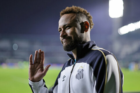 Neymaras: &bdquo;Neplanuoju savo karjeros pabaigos&ldquo;