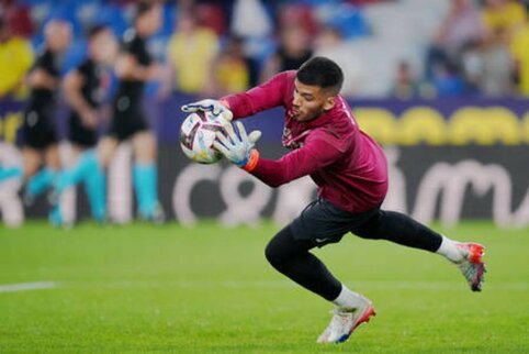 &bdquo;Manchester City&ldquo; oficialiai pristatė savo antrąjį vartininką &ndash; G. Rulli