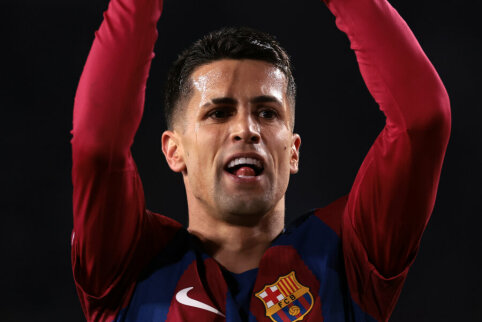 J. Cancelo prisijungs prie &bdquo;Barcelona&ldquo; klubo kaip žaidėjas