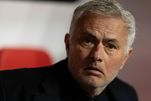 J. Mourinho stojo už Vinicių: tai patyčios