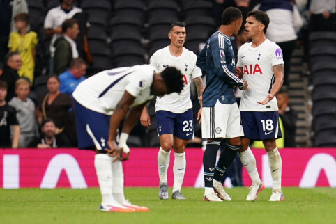 Sezoną Tottenhamo klubas pradėjo su dar vienu pralaimėjimu