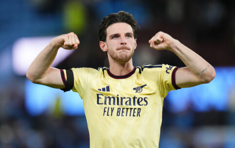 &bdquo;Arsenal&ldquo; pralaimėjo &bdquo;Aston Villa&ldquo; ir liko be ta&scaron;kų