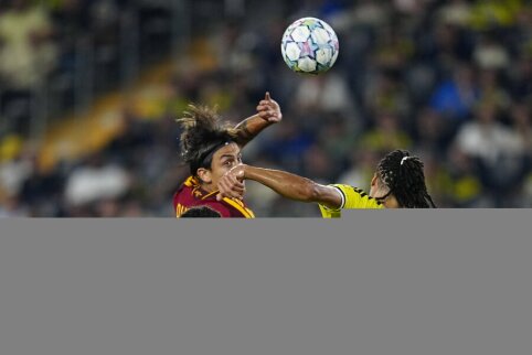 Sugrįžimais pažymėtose rungtynėse &ndash; &bdquo;Fenerbahce&ldquo; ir &bdquo;AS Roma&ldquo; baigėsi lygiosiomis