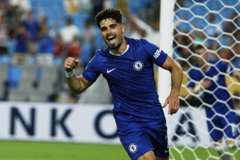 P. Neto sudarė ilgalaikę sutartį su &bdquo;Chelsea&ldquo; klubu