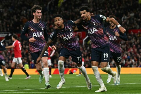 &bdquo;Manchester United&ldquo; prarado ta&scaron;kus prie&scaron; Tottenham, kuris liko de&scaron;imtyje