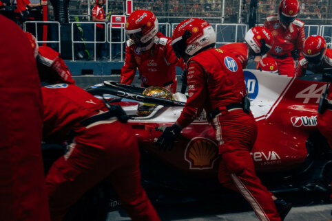 Prie&scaron; Ostiną: &bdquo;Ferrari&ldquo; atnaujins pontonus ir bolido dugną