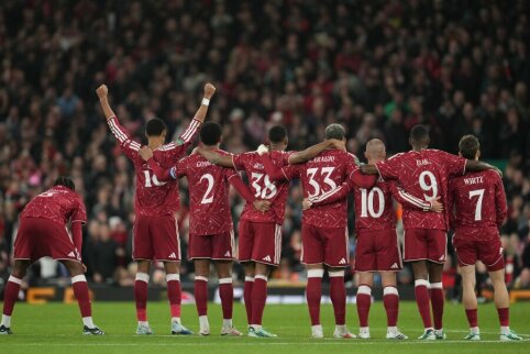 &bdquo;Liverpool&ldquo; po 11 metrų baudinių serijos įveikė &bdquo;Chelsea&ldquo; ir i&scaron;kopė į kitą Lygos taurės etapą