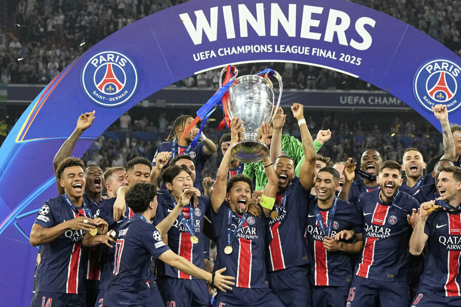 Istorinė pergalė: PSG triumfavo Čempionų lygoje po įvarčių fiestos